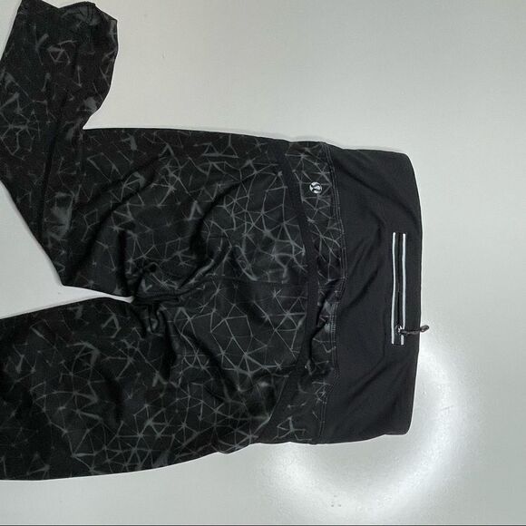Lululemon Black and Gray Constellation Leggings in Size 4 - Picture 7 of 9